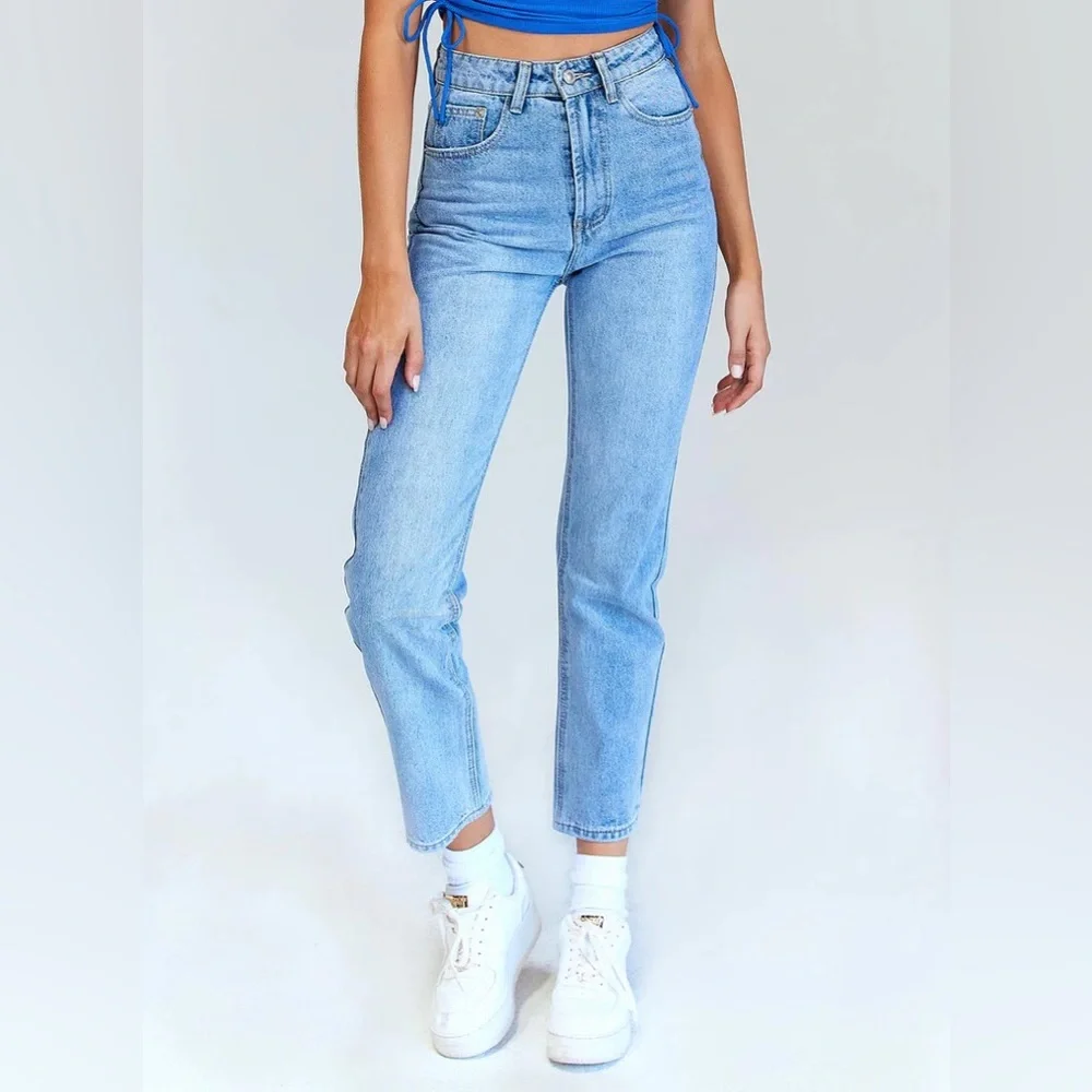 Jeans - Picture 2 of 4